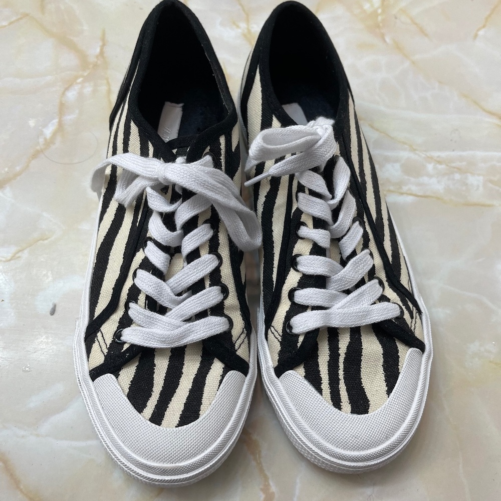 H&M printed shoes